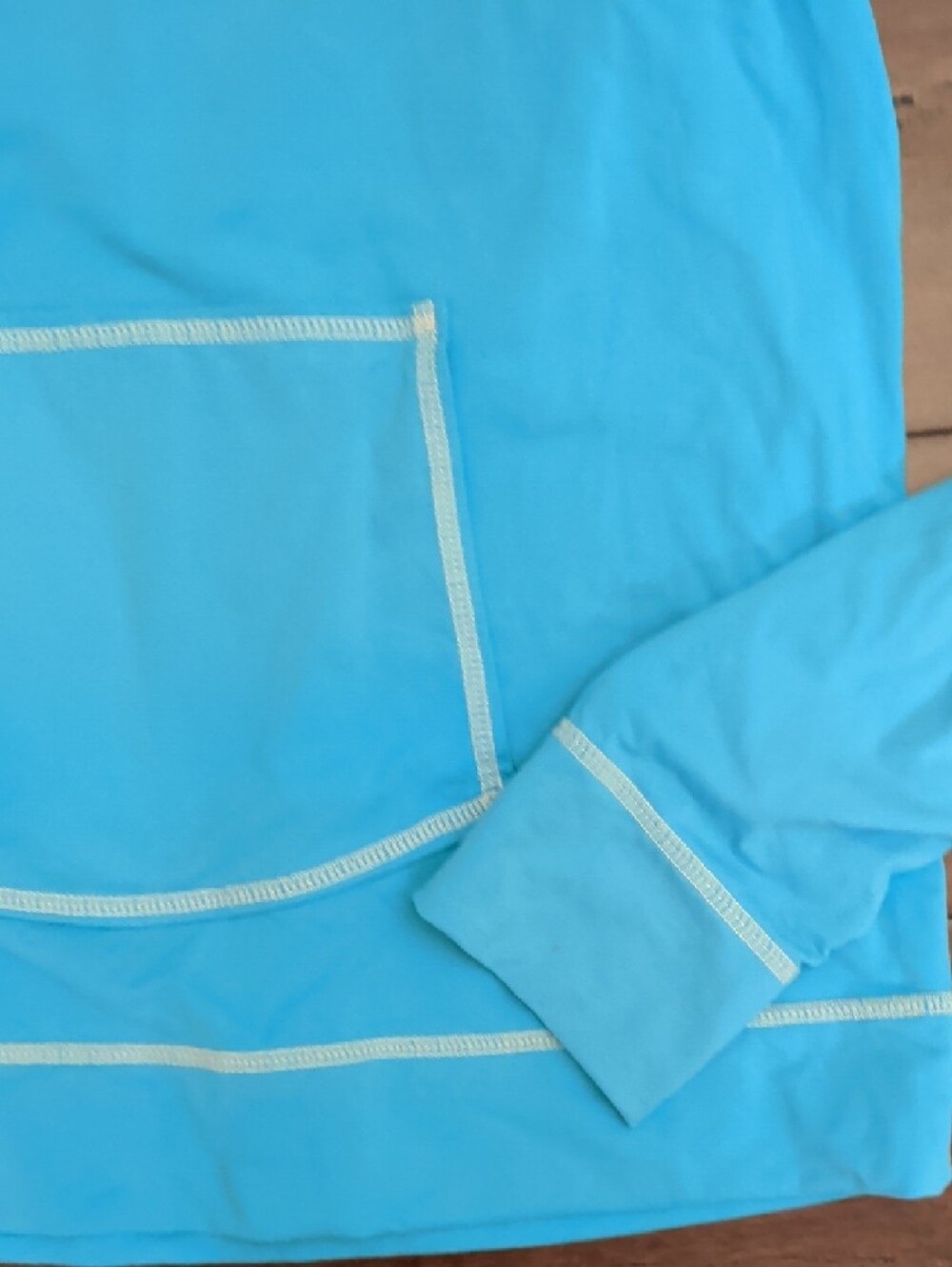 Athleta Aqua Blue Long Sleeve Top with Cream Contrast Stitching - Picture 3 of 7